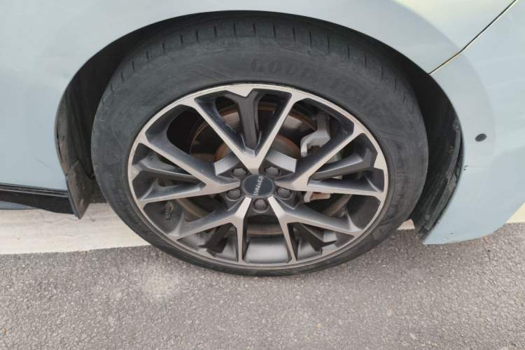 Used Lynk & Co 03 2021 1.5TD DCT JingPro Right Front Wheel Hub