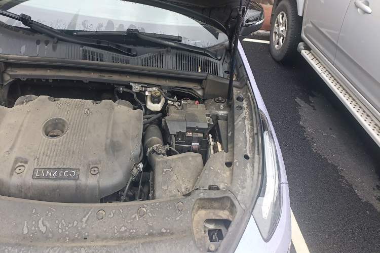 Used Lynk & Co 03 2021 2.0TD Automatic Trendy Champion Edition Engine Bay Left