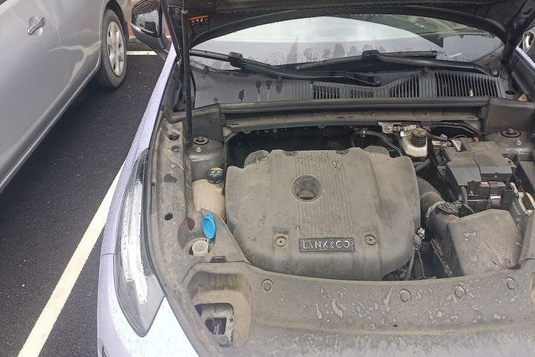 Used Lynk & Co 03 2021 2.0TD Automatic Trendy Champion Edition Engine Bay Right