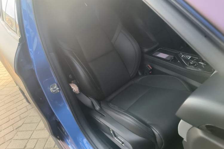 Used Lynk & Co 03 2021 1.5TD DCT Jing Champion Edition Right Front Seat