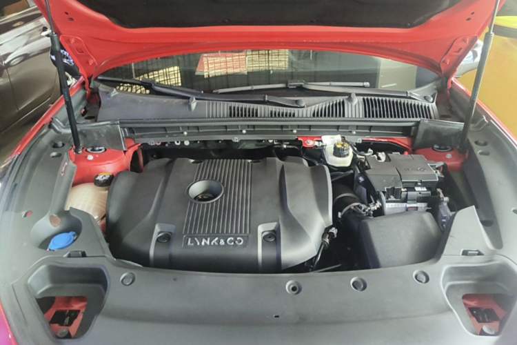 Used Lynk & Co 03 2021 2.0TD Automatic Trendy Champion Edition Engine Bay