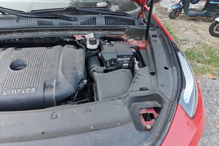 Used Lynk & Co 03 2021 2.0TD Automatic Trendy Champion Edition Engine Bay Left