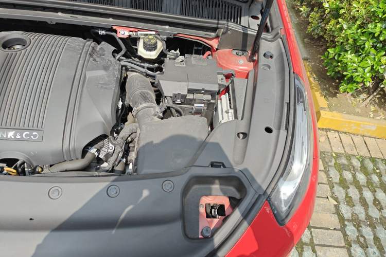 Used Lynk & Co 03 2021 1.5TD DCT Jing Champion Edition Engine Bay Left