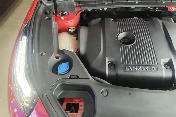 Used Lynk & Co 03 2021 2.0TD Automatic Trendy Champion Edition Engine Bay Right