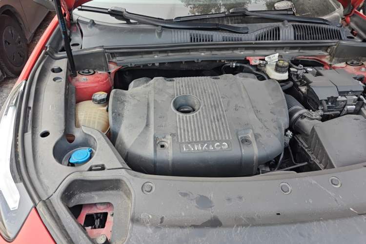 Used Lynk & Co 03 2021 2.0TD Automatic Trendy Champion Edition Engine Bay Right