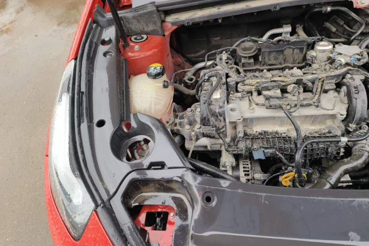 Used Lynk & Co 03 2021 1.5TD DCT JingPro Engine Bay Right