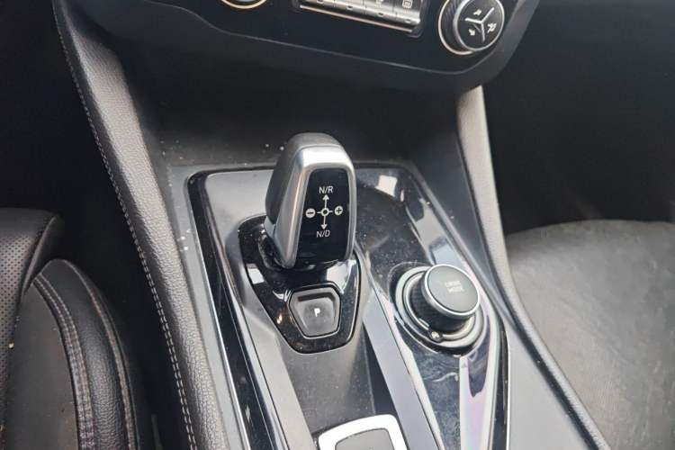 Used Lynk & Co 03 2021 2.0TD Automatic Trendy Champion Edition Gear Lever