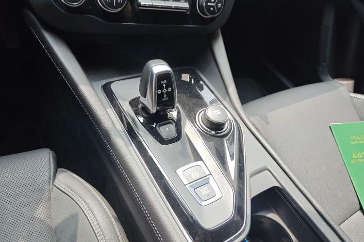 Used Lynk & Co 03 2021 1.5TD DCT Jing Champion Edition Gear Lever