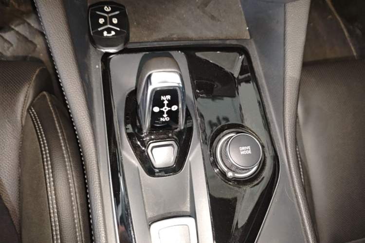 Used Lynk & Co 03 2021 2.0TD Automatic Trendy Champion Edition Gear Lever