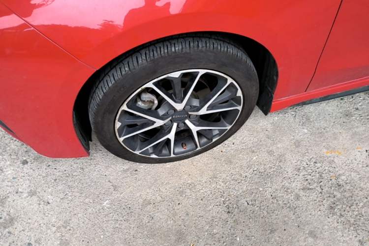 Used Lynk & Co 03 2021 1.5TD DCT Jing Champion Edition Left Front Wheel Hub