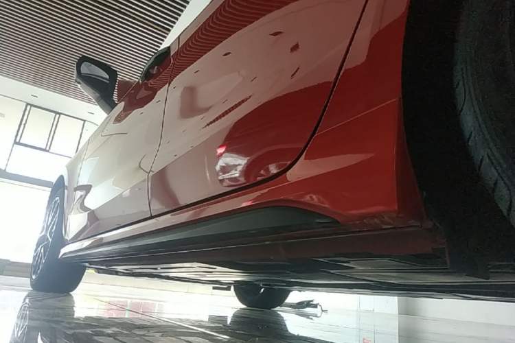 Used Lynk & Co 03 2021 2.0TD Automatic Trendy Champion Edition Left Side Sill