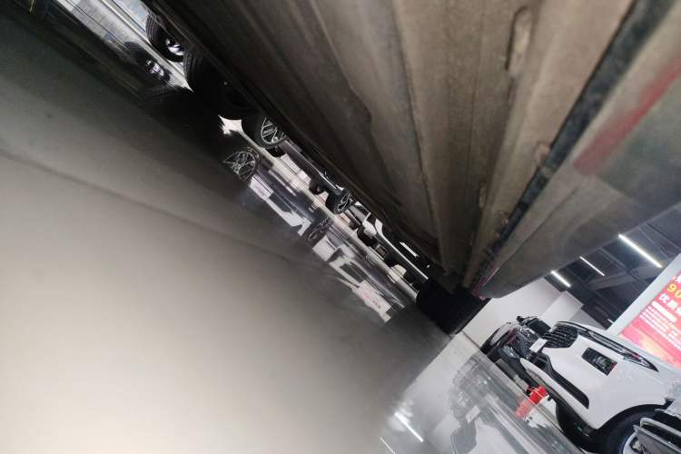 Used Lynk & Co 03 2021 1.5TD DCT JingPlus Left Side Sill