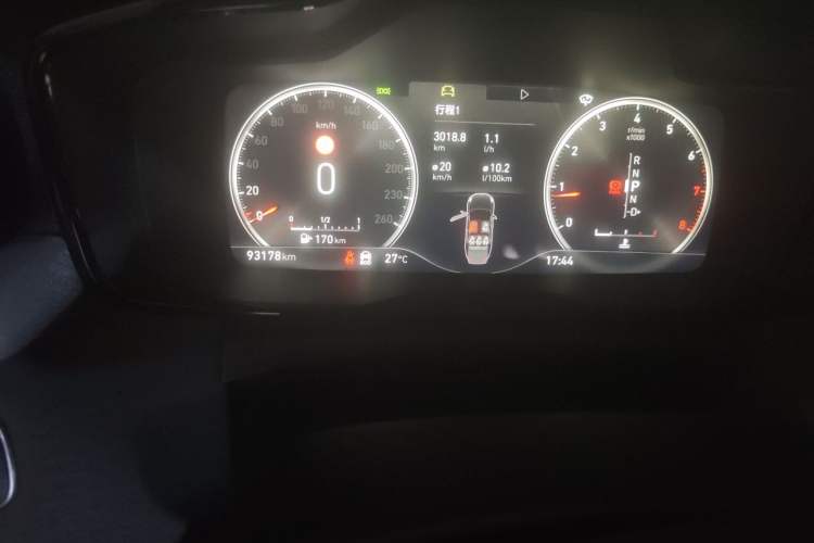 Used Lynk & Co 03 2021 2.0TD Automatic Trendy Champion Edition Odometer Close Up