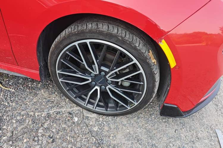Used Lynk & Co 03 2021 2.0TD Automatic Trendy Champion Edition Right Front Wheel Hub