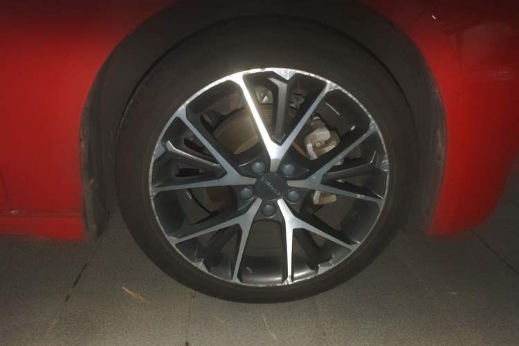 Used Lynk & Co 03 2021 2.0TD Automatic Trendy Champion Edition Right Front Wheel Hub