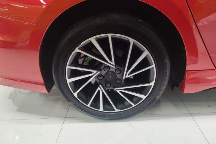 Used Lynk & Co 03 2021 1.5TD DCT JingPlus Right Rear Wheel Hub