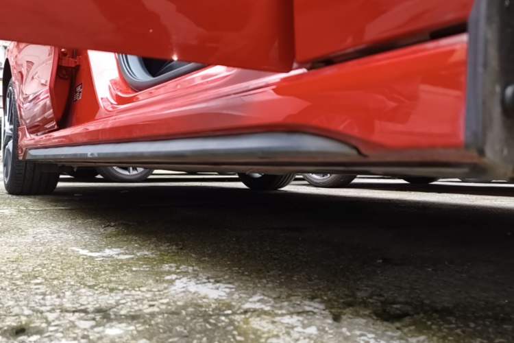 Used Lynk & Co 03 2021 1.5TD DCT Jing Champion Edition Right Side Sill