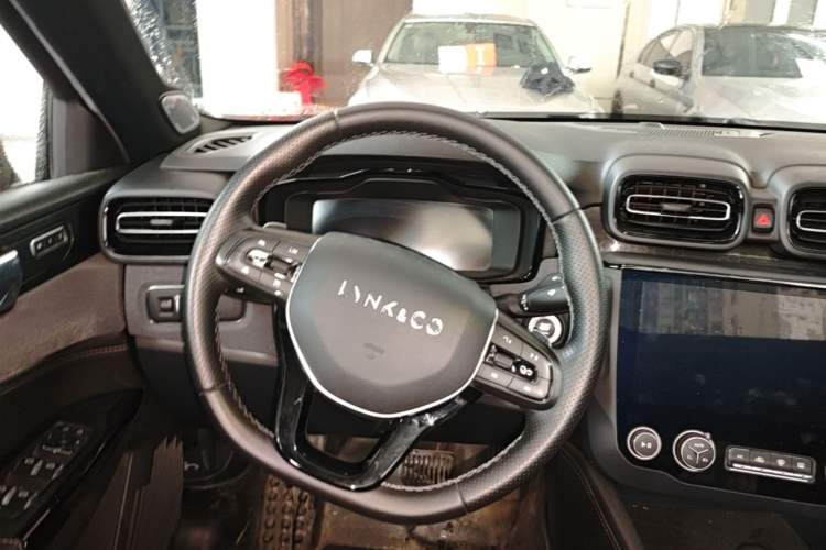 Used Lynk & Co 03 2021 2.0TD Automatic Trendy Champion Edition Steering Wheel