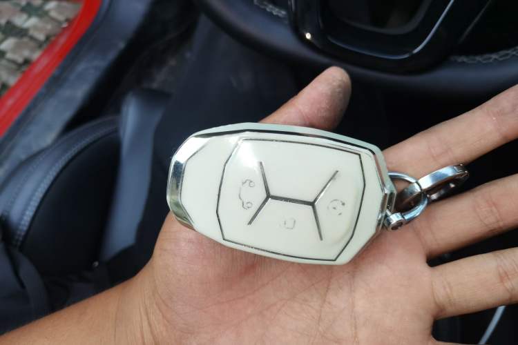 Used Lynk & Co 03 2021 2.0TD Automatic Jing Plus Vehicle Key