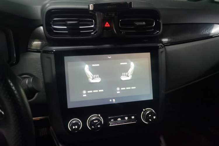 Used Lynk & Co 03 2021 1.5TD DCT Jing Champion Edition Audio And AC Panel