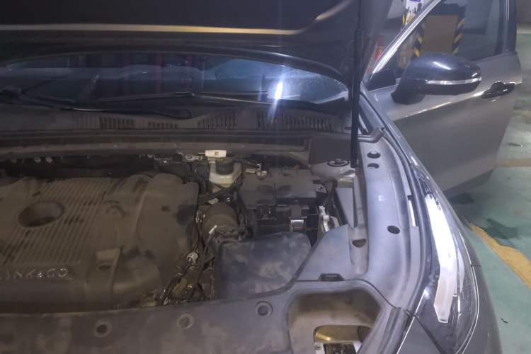 Used Lynk & Co 03 2021 2.0TD Automatic Trendy Champion Edition Engine Bay Left