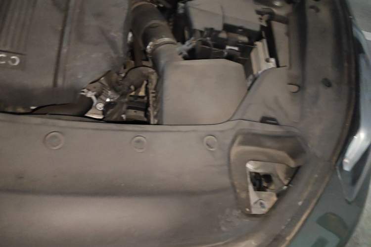 Used Lynk & Co 03 2021 1.5TD DCT Jing Champion Edition Engine Bay Left