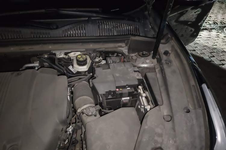 Used Lynk & Co 03 2021 2.0TD Automatic Trendy Champion Edition Engine Bay Left
