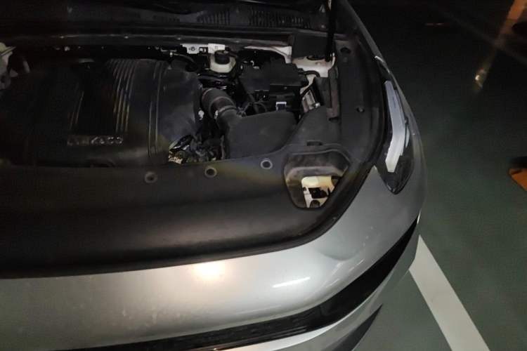 Used Lynk & Co 03 2021 1.5TD DCT Jing Champion Edition Engine Bay Left