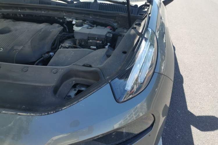 Used Lynk & Co 03 2021 2.0TD Automatic JingPro Engine Bay Left