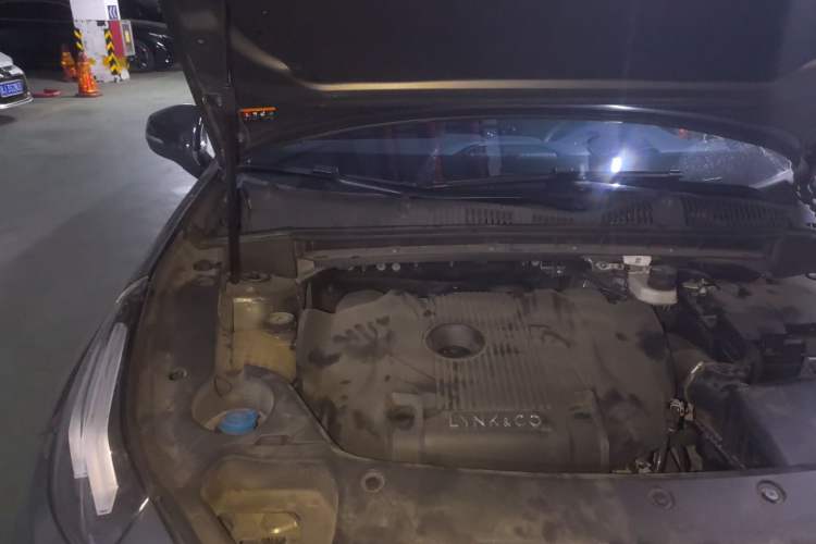 Used Lynk & Co 03 2021 2.0TD Automatic Trendy Champion Edition Engine Bay Right