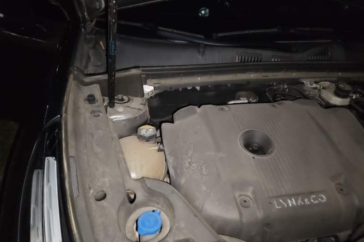 Used Lynk & Co 03 2021 2.0TD Automatic Trendy Champion Edition Engine Bay Right