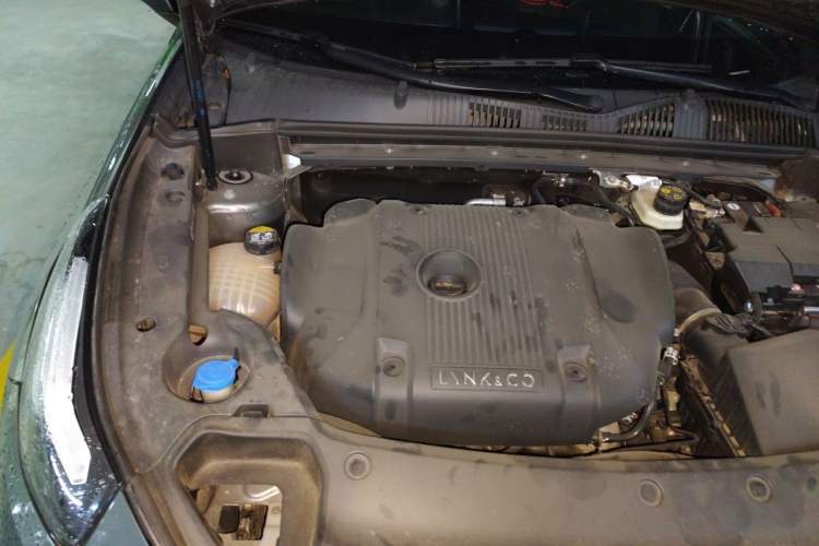 Used Lynk & Co 03 2021 2.0TD Automatic Trendy Champion Edition Engine Bay Right