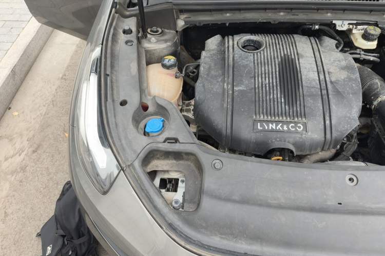Used Lynk & Co 03 2021 1.5TD DCT Jing Champion Edition Engine Bay Right