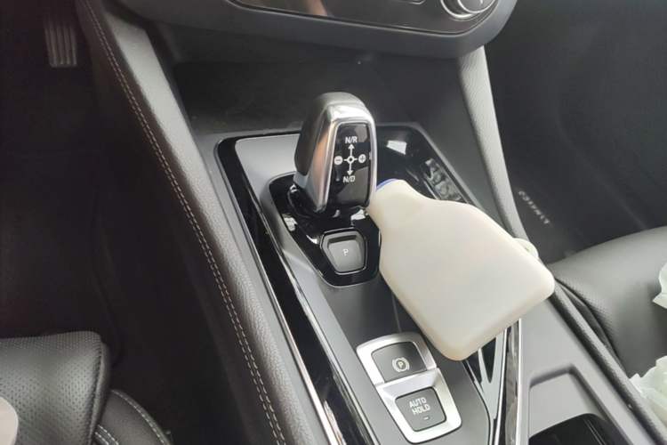 Used Lynk & Co 03 2021 1.5TD DCT Jing Champion Edition Gear Lever