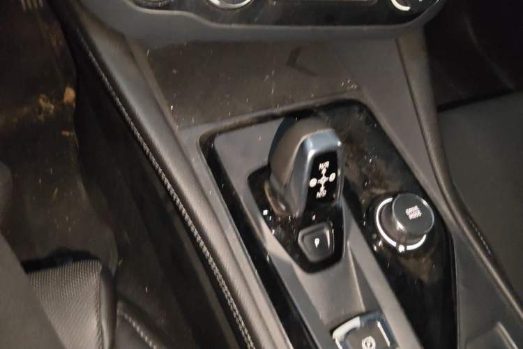 Used Lynk & Co 03 2021 1.5TD DCT Jing Champion Edition Gear Lever