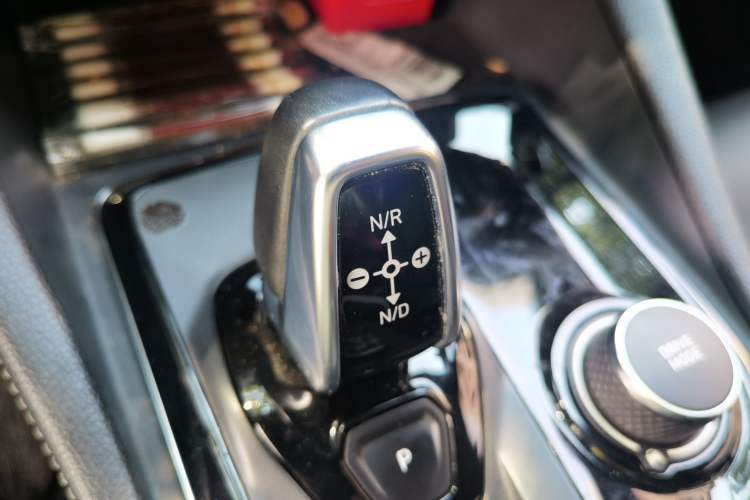 Used Lynk & Co 03 2021 2.0TD Automatic Trendy Champion Edition Gear Lever