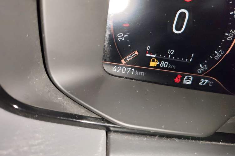 Used Lynk & Co 03 2021 1.5TD DCT Jing Champion Edition Odometer Close Up