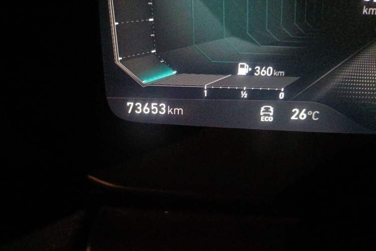 Used Lynk & Co 03 2021 1.5TD DCT JingPlus Odometer Close Up
