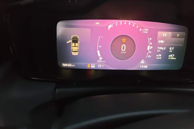 Used Lynk & Co 03 2021 2.0TD Automatic Trendy Champion Edition Odometer Close Up