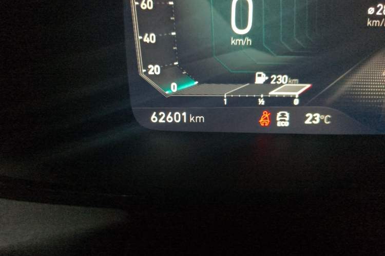 Used Lynk & Co 03 2021 1.5TD DCT Jing Champion Edition Odometer Close Up