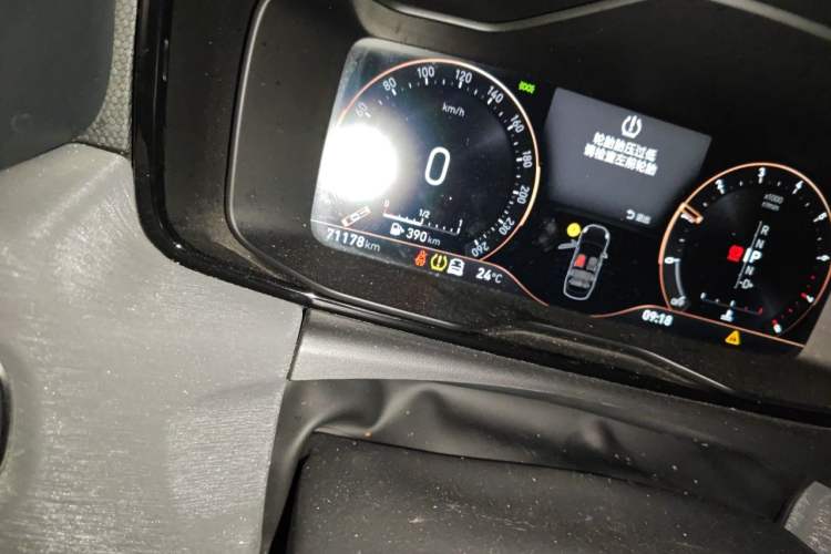 Used Lynk & Co 03 2021 1.5TD DCT Jing Champion Edition Odometer Close Up