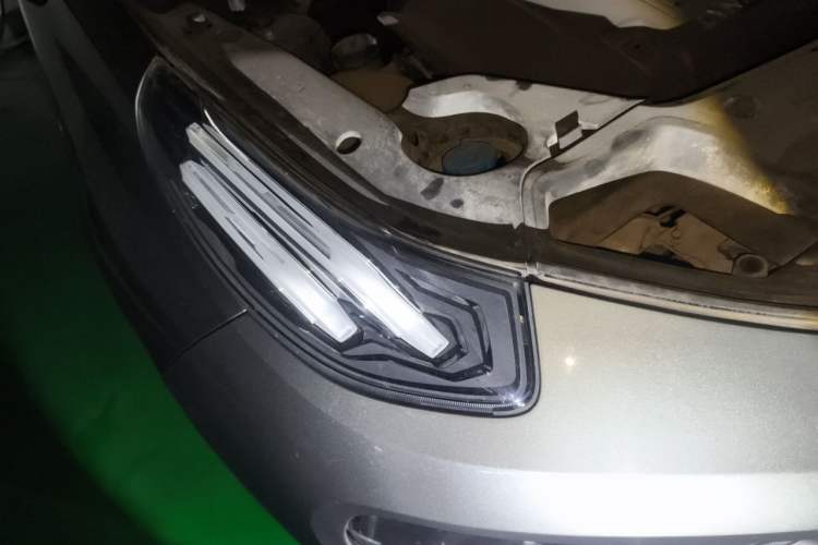 Used Lynk & Co 03 2021 2.0TD Automatic Trendy Champion Edition Right Front Headlight