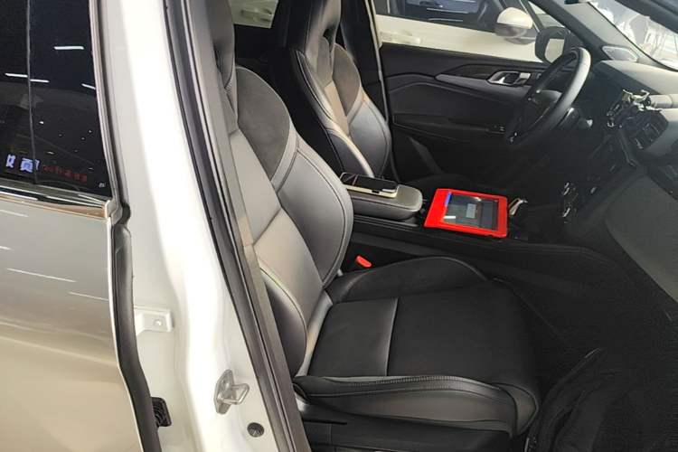 Used Lynk & Co 03 2021 1.5TD DCT Jing Champion Edition Right Front Seat