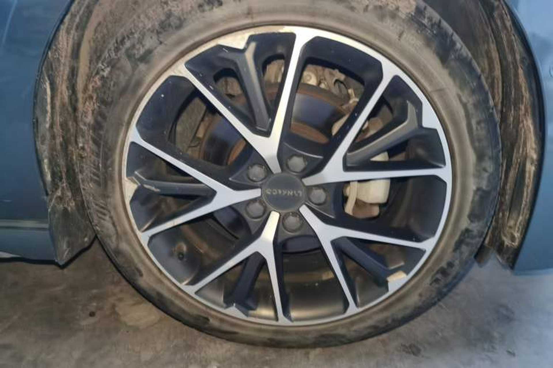 Used Lynk & Co 03 2021 2.0TD Automatic Trendy Champion Edition Right Front Wheel Hub