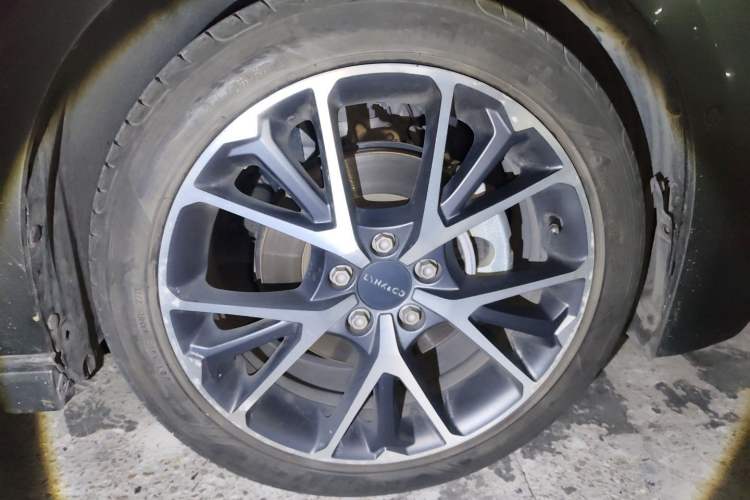 Used Lynk & Co 03 2021 1.5TD DCT Jing Champion Edition Right Front Wheel Hub