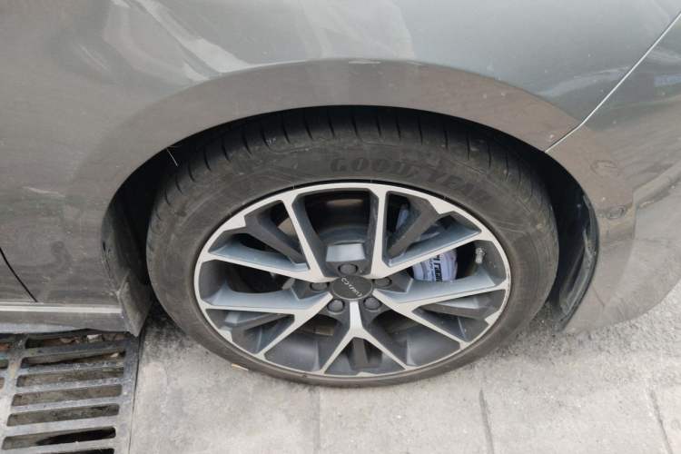 Used Lynk & Co 03 2021 1.5TD DCT Jing Champion Edition Right Front Wheel Hub