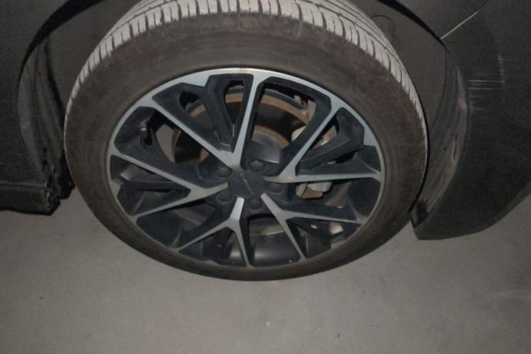 Used Lynk & Co 03 2021 1.5TD DCT Jing Champion Edition Right Front Wheel Hub