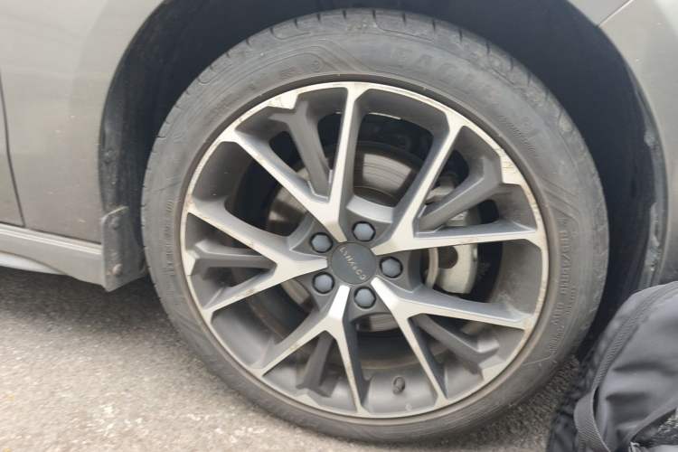Used Lynk & Co 03 2021 1.5TD DCT Jing Champion Edition Right Front Wheel Hub