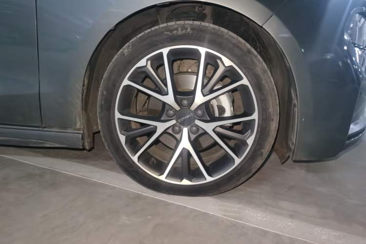 Used Lynk & Co 03 2021 1.5TD DCT Jing Champion Edition Right Front Wheel Hub
