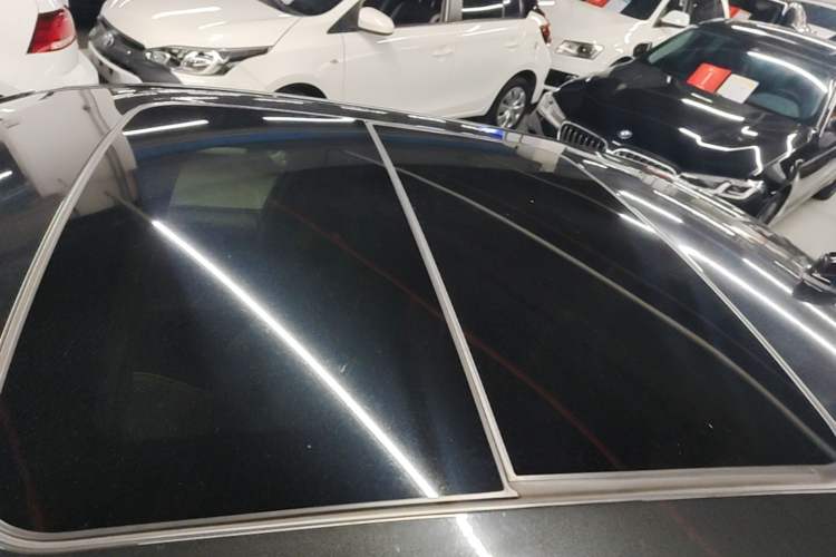 Used Lynk & Co 03 2021 03+ 2.0TD Automatic Wind-Chasing Edition Roof